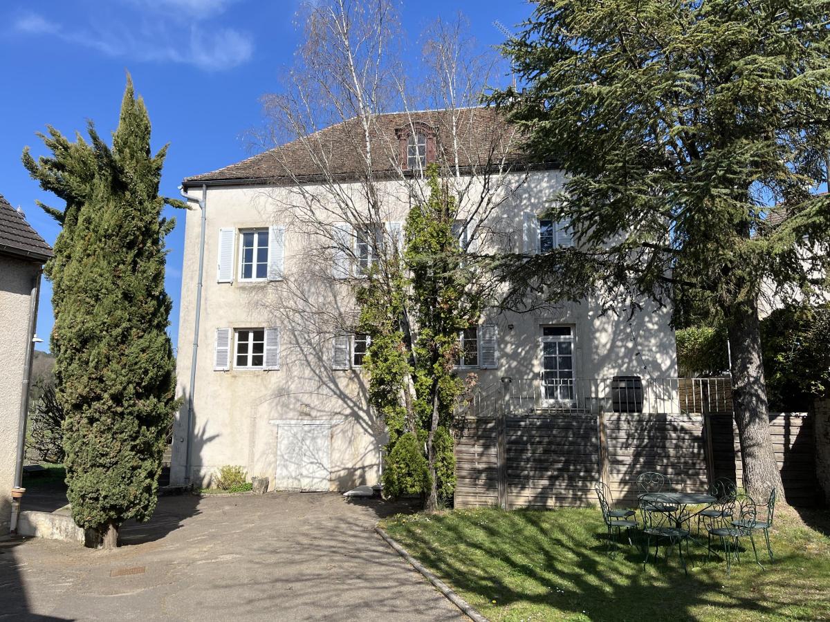 Maison 870 m² · à Beaune · 870 m² · 895 000 €