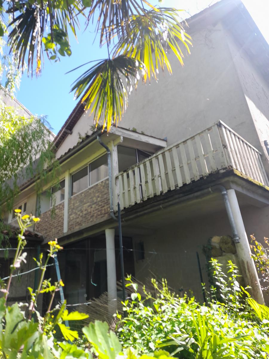 Immeuble 365 m² · à Cazaubon · 365 m² · 227 000 €