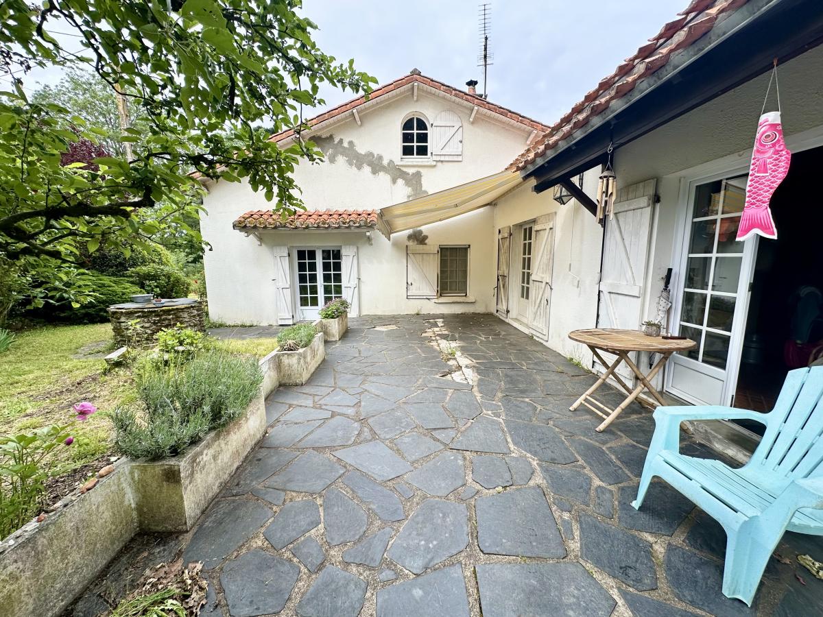 Maison 5 pièces 107 m² · à Chaumes-en-Retz · 106,7 m² · 182 750 €
