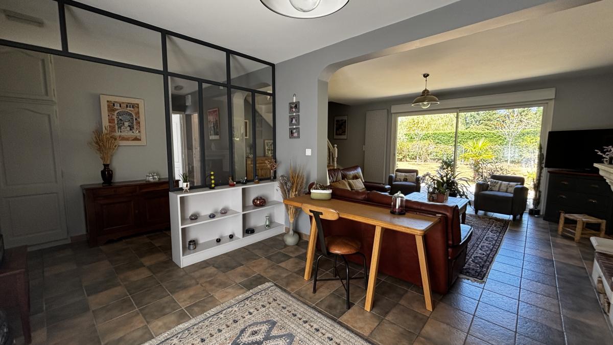 Maison 6 pièces 163 m² · à Écouflant · 163 m² · 576 000 €