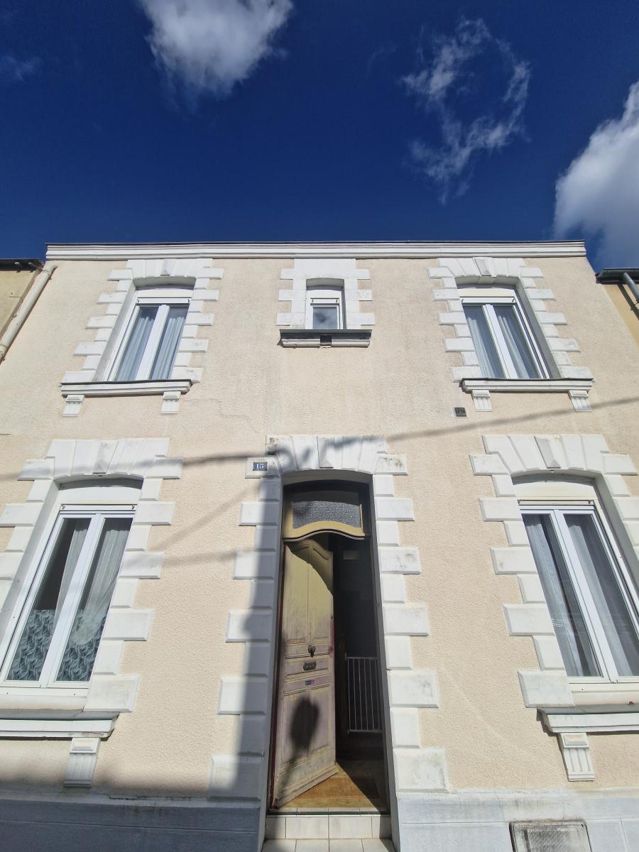 Maison 6 pièces 120 m² · à Angers · 120 m² · 376 020 €