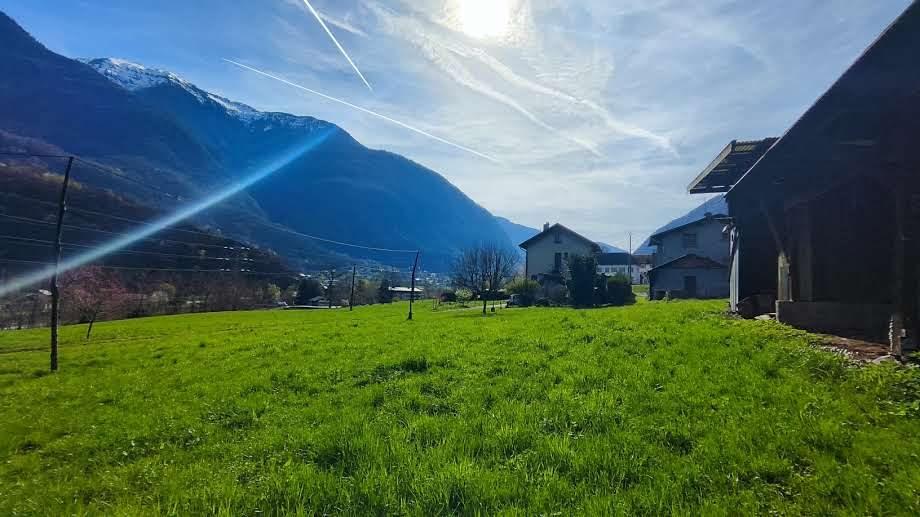 Terrain ensoleillé à ST PAUL SUR ISERE · à Saint-Paul-sur-Isère · 85 000 €