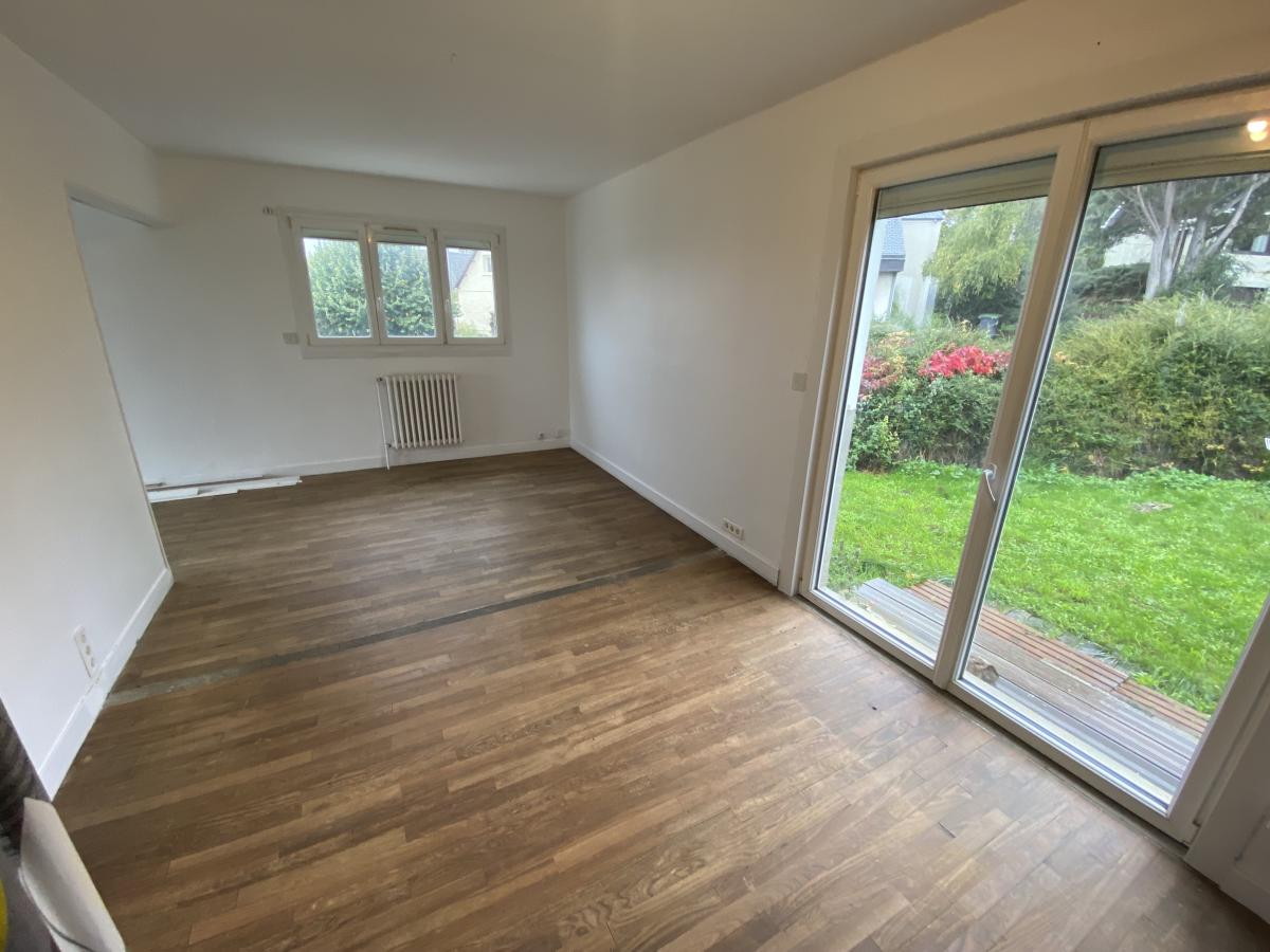 Maison 5 pièces 384 m² · à Bretteville-sur-Odon · 384 m² · 261 250 €