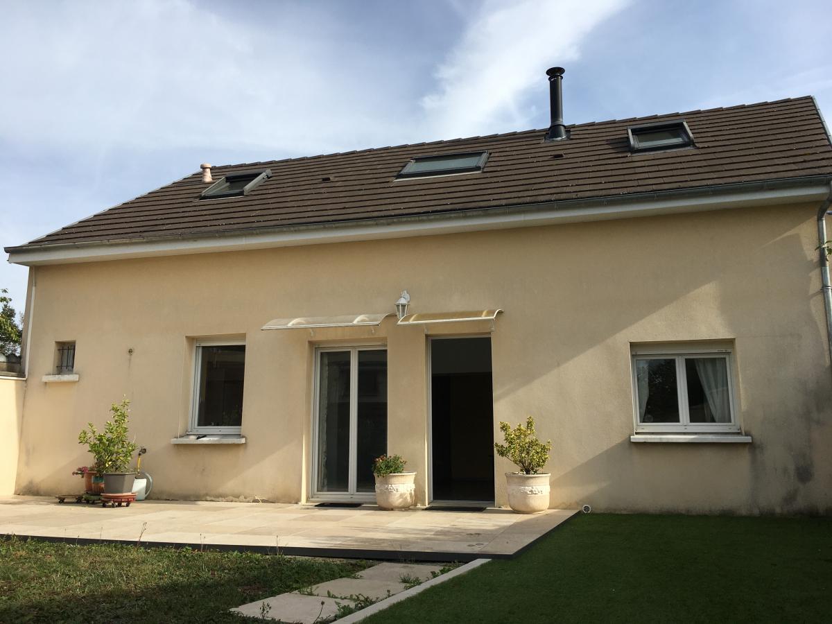 Maison 5 pièces 90 m² · à Les Essarts-le-Roi · 90 m² · 347 000 €