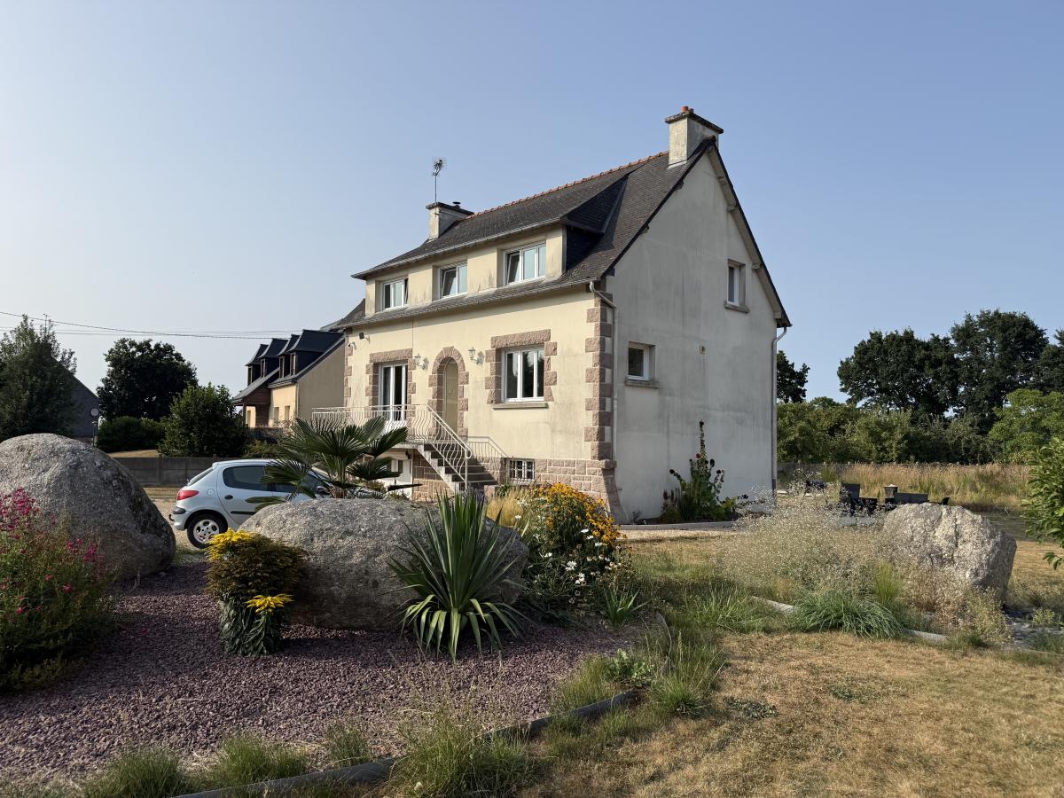 Maison 6 pièces 135 m² · à Ploumagoar · 135 m² · 232 480 €