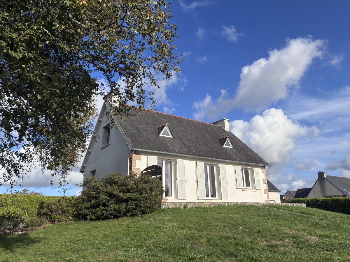 Maison 5 pièces 120 m² · à Plouédern · 120 m² · 243 550 €