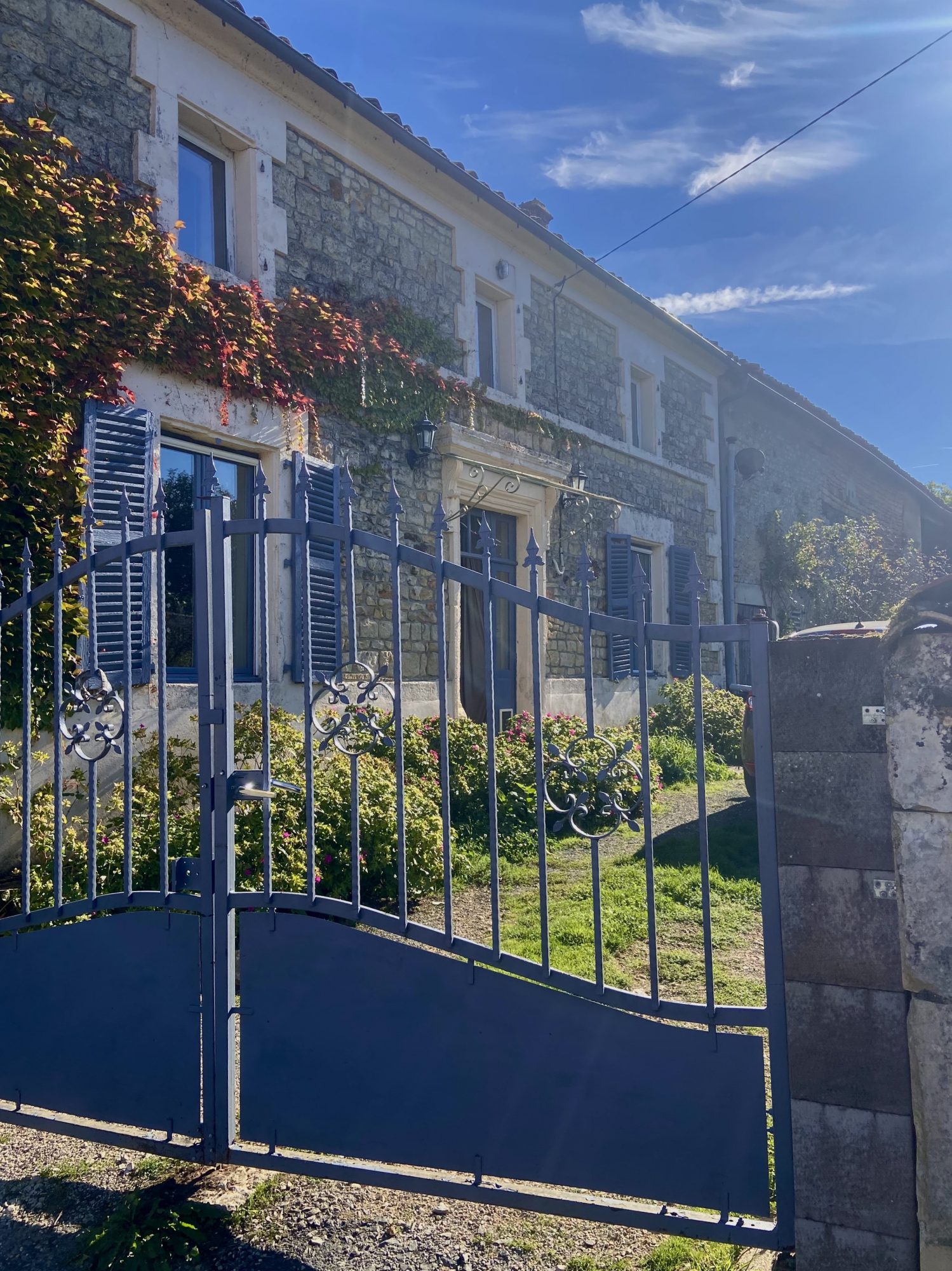 Maison 5 pièces 203 m² · à Lorigné · 203 m² · 148 000 €