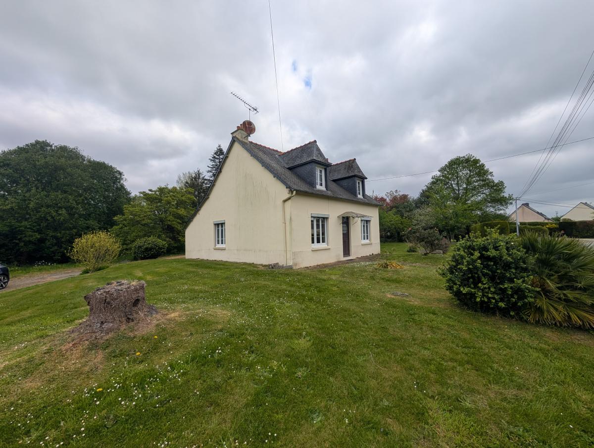 Maison 6 pièces 120 m² · à Pommerit-le-Vicomte · 120 m² · 132 500 €