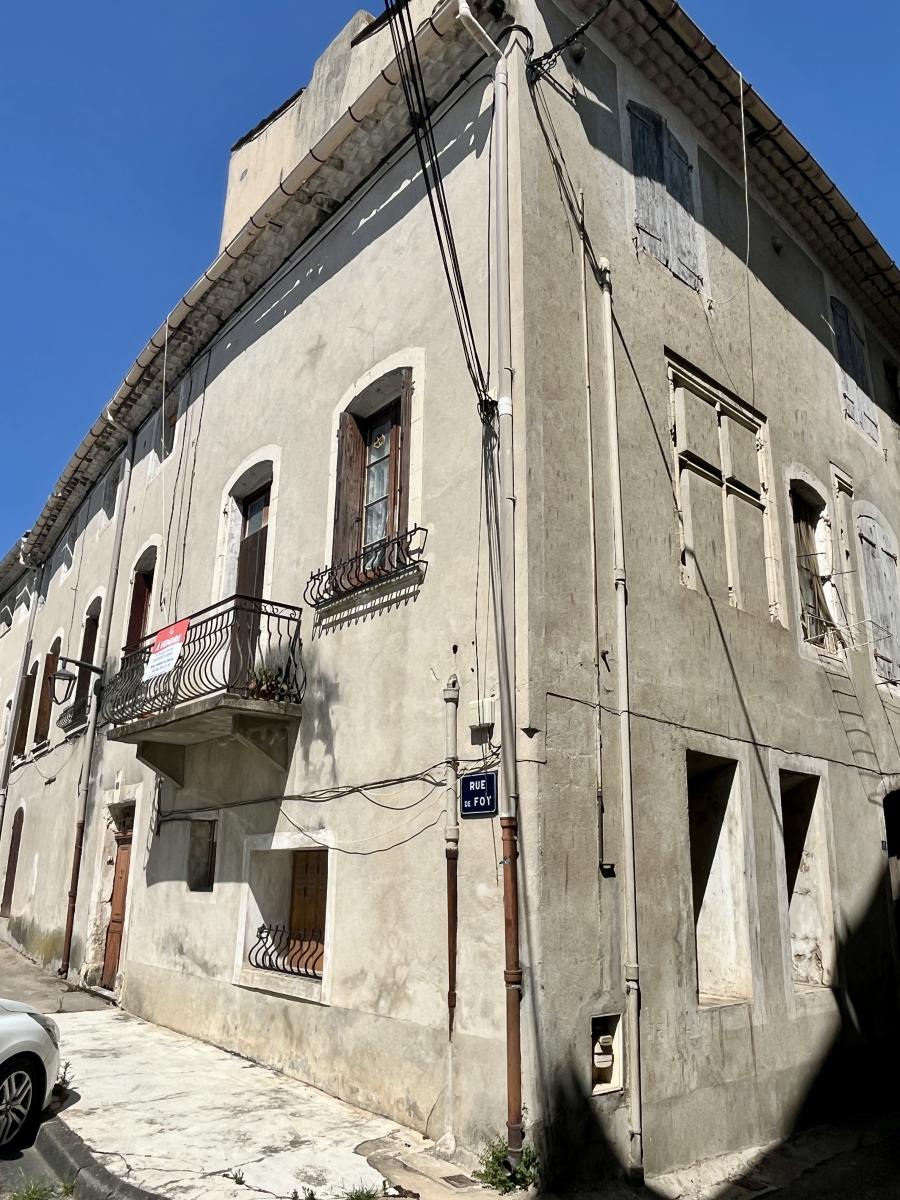 Immeuble 310 m² · à Pont-Saint-Esprit · 310 m² · 99 000 €