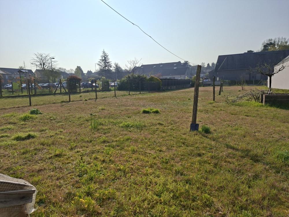 Terrain 800 m² · à Veigné · 142 400 €
