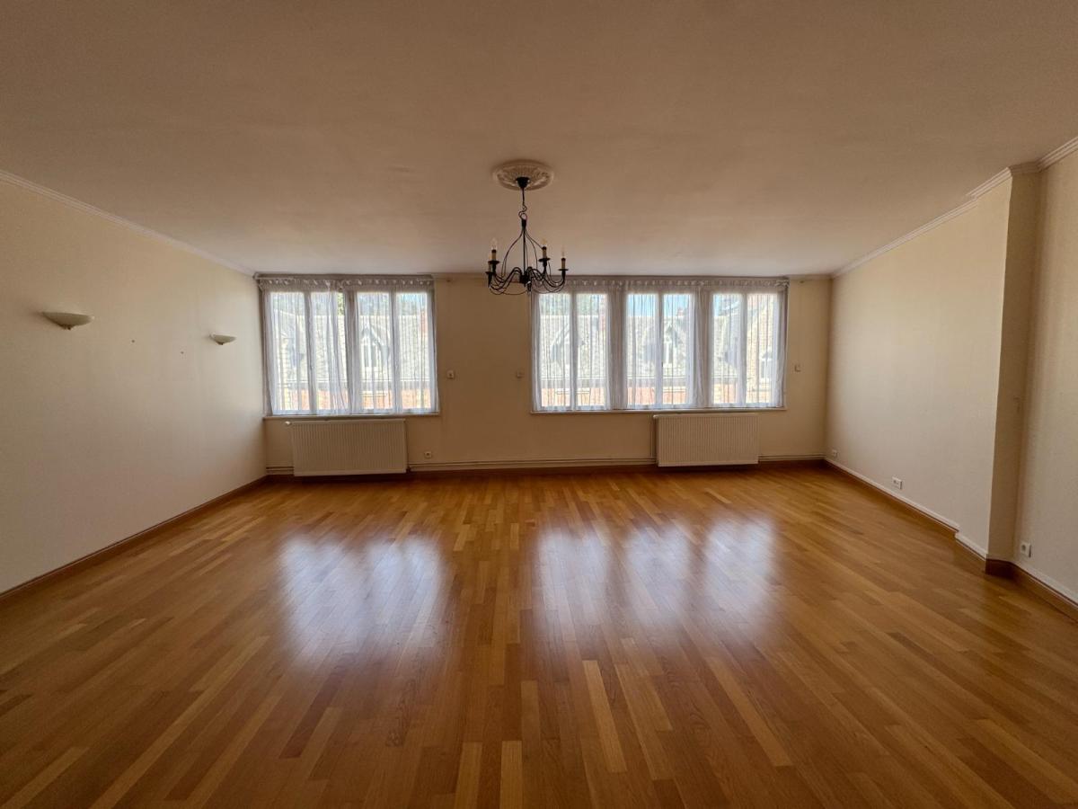 Appartement 5 pièces 146 m² · à Saint-Quentin · 146 m² · 205 000 €