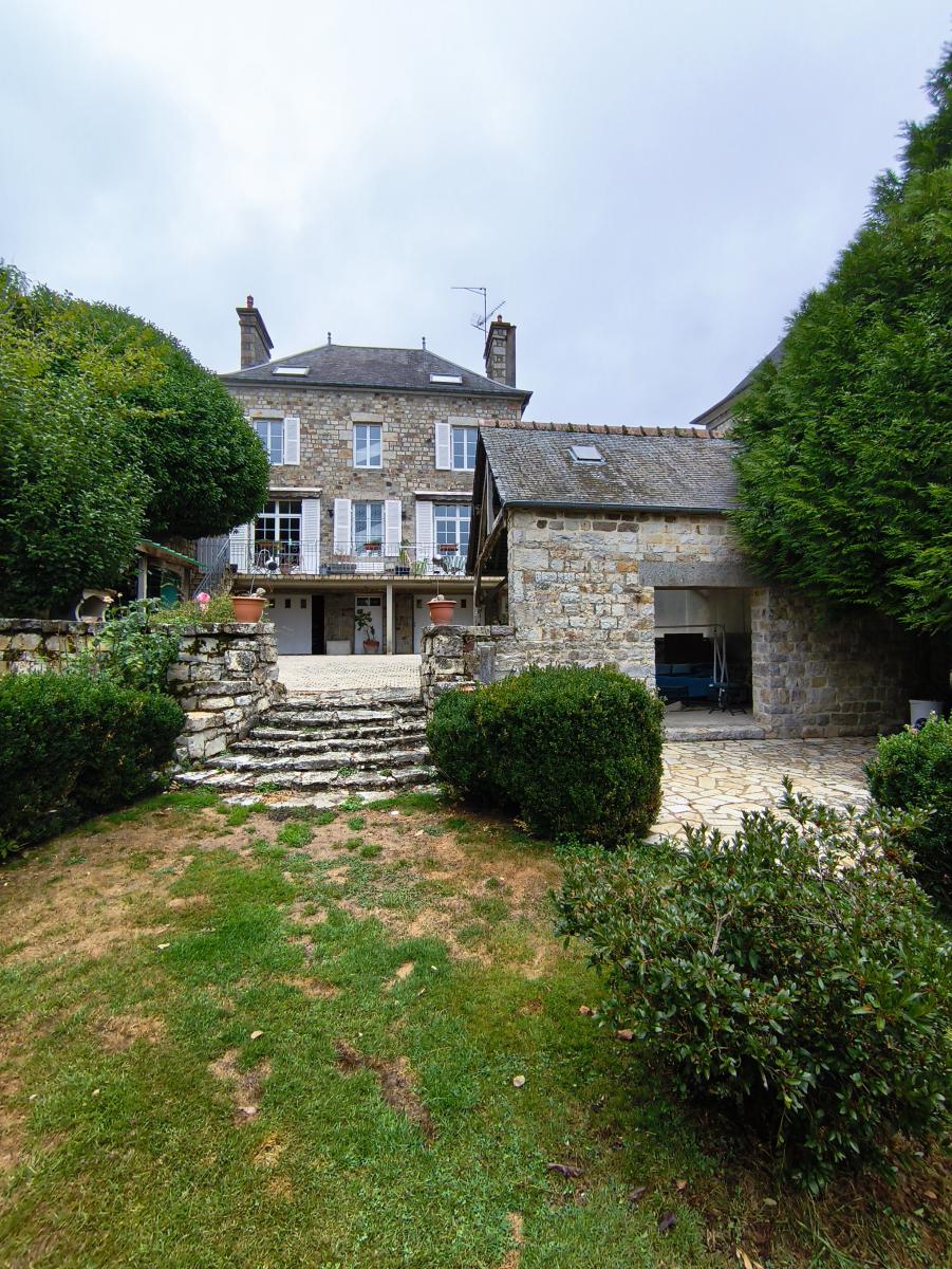 Maison 6 pièces 152 m² · à Domfront en Poiraie · 152 m² · 304 500 €