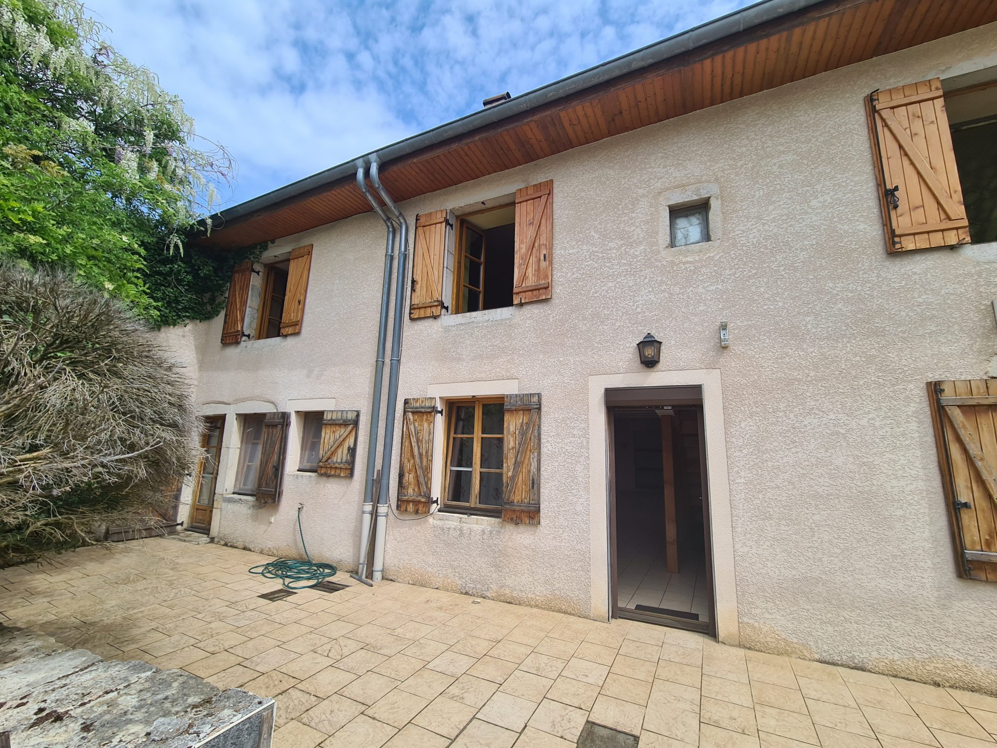 Maison 15 pièces 435 m² · à Amancey · 435 m² · 380 000 €