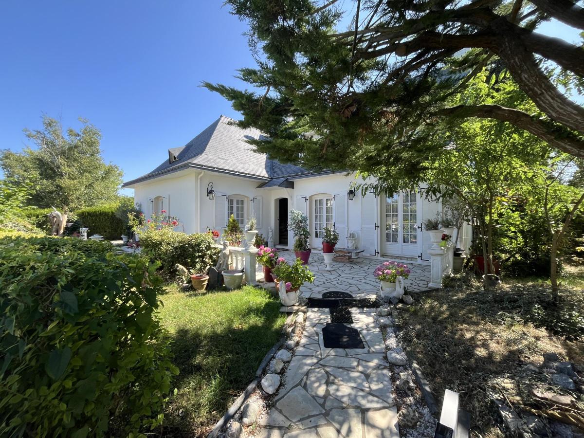 Maison 6 pièces 150 m² · à Carquefou · 150 m² · 390 000 €