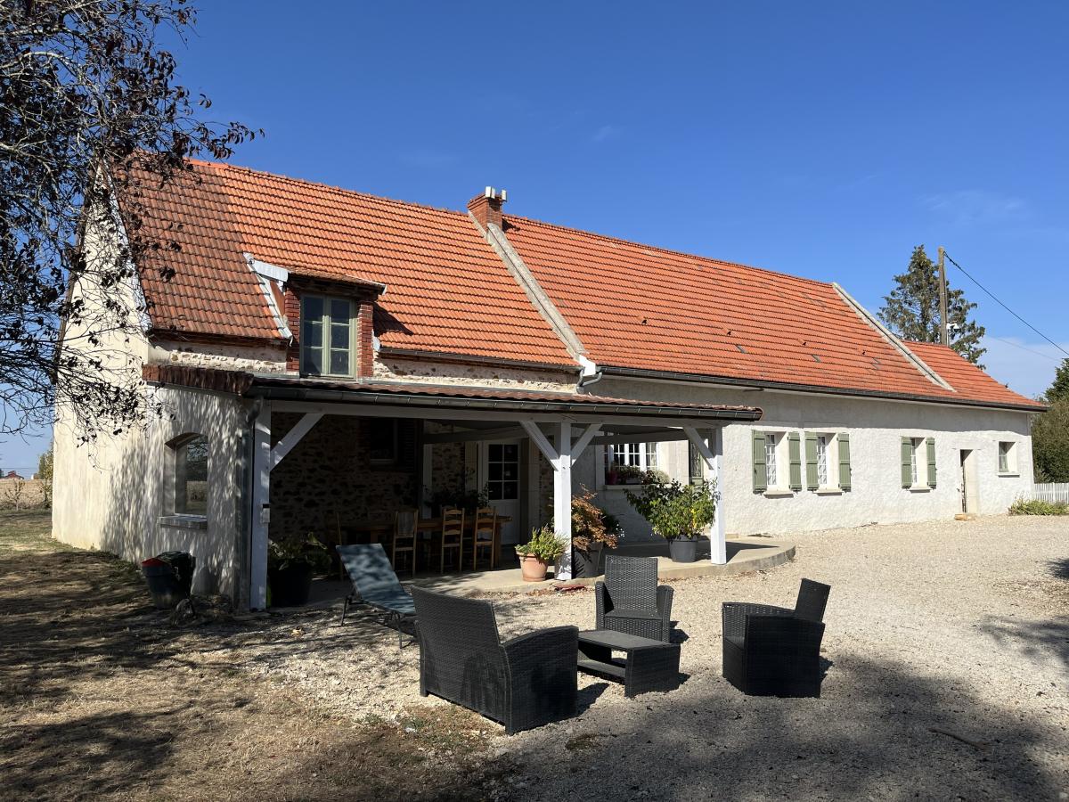 Maison 270 m² · au Thoult-Trosnay · 270 m² · 498 000 €
