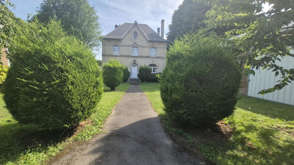 Maison 6 pièces 136 m² · à Neuville-Saint-Vaast · 136 m² · 416 000 €