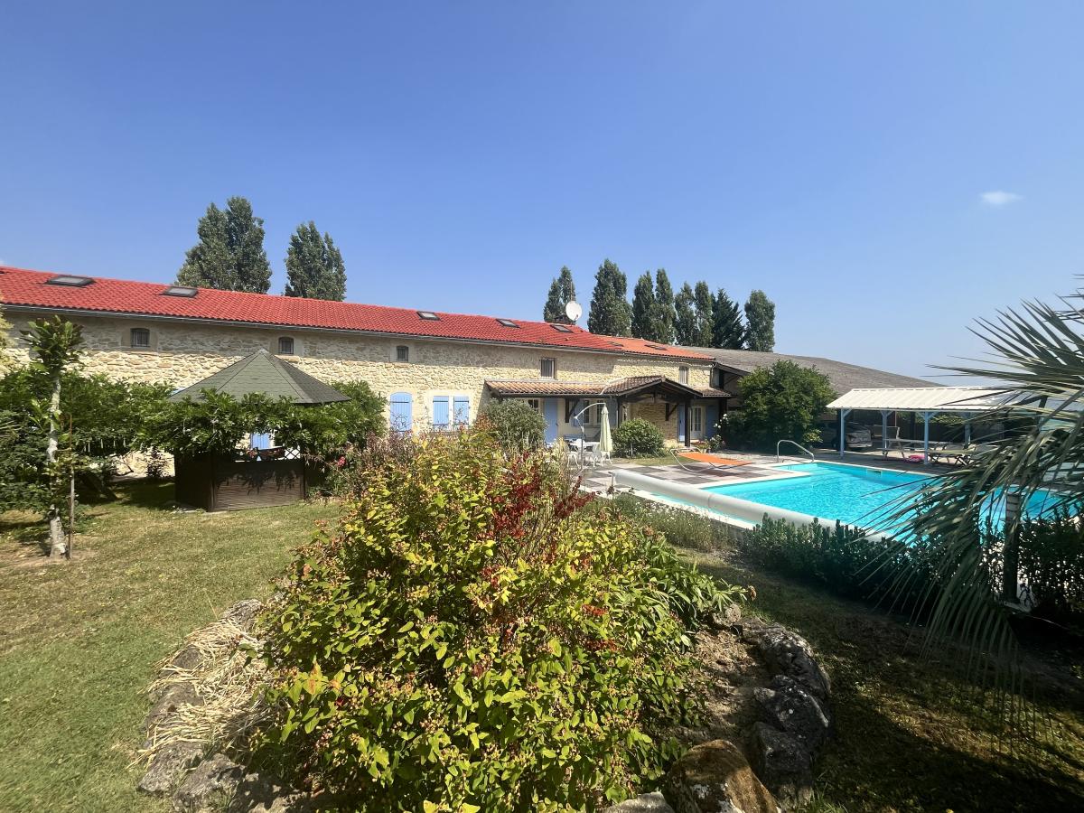 Maison 10 pièces 320 m² · à Sauveterre-de-Guyenne · 320 m² · 499 000 €