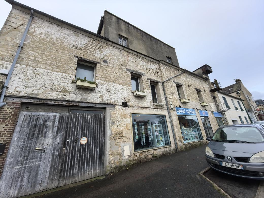 3 pièces 300 m² · à Magny-en-Vexin · 300 m² · 183 000 €