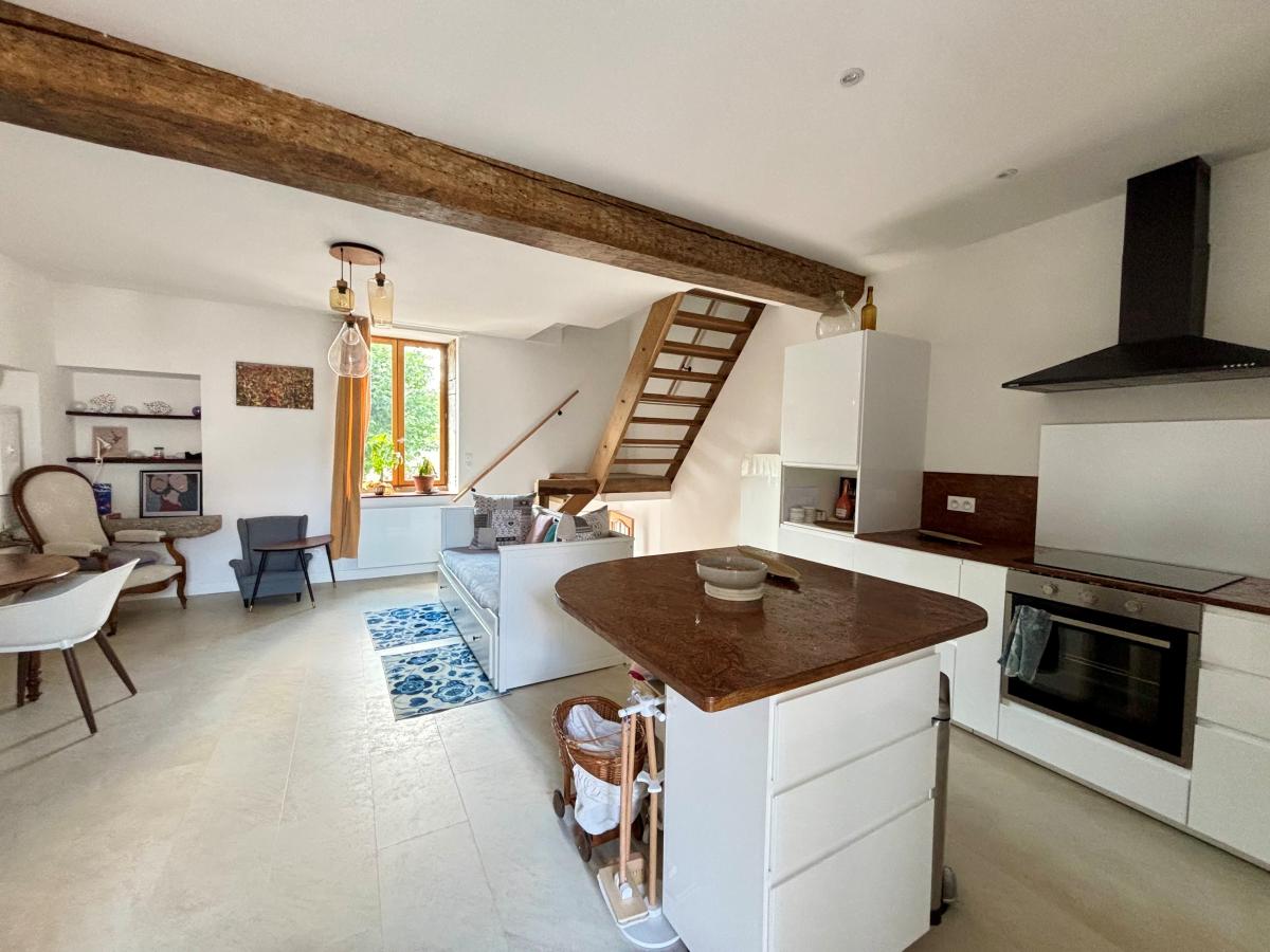 Maison 3 pièces 300 m² · à Saint-Gilles · 300 m² · 252 000 €