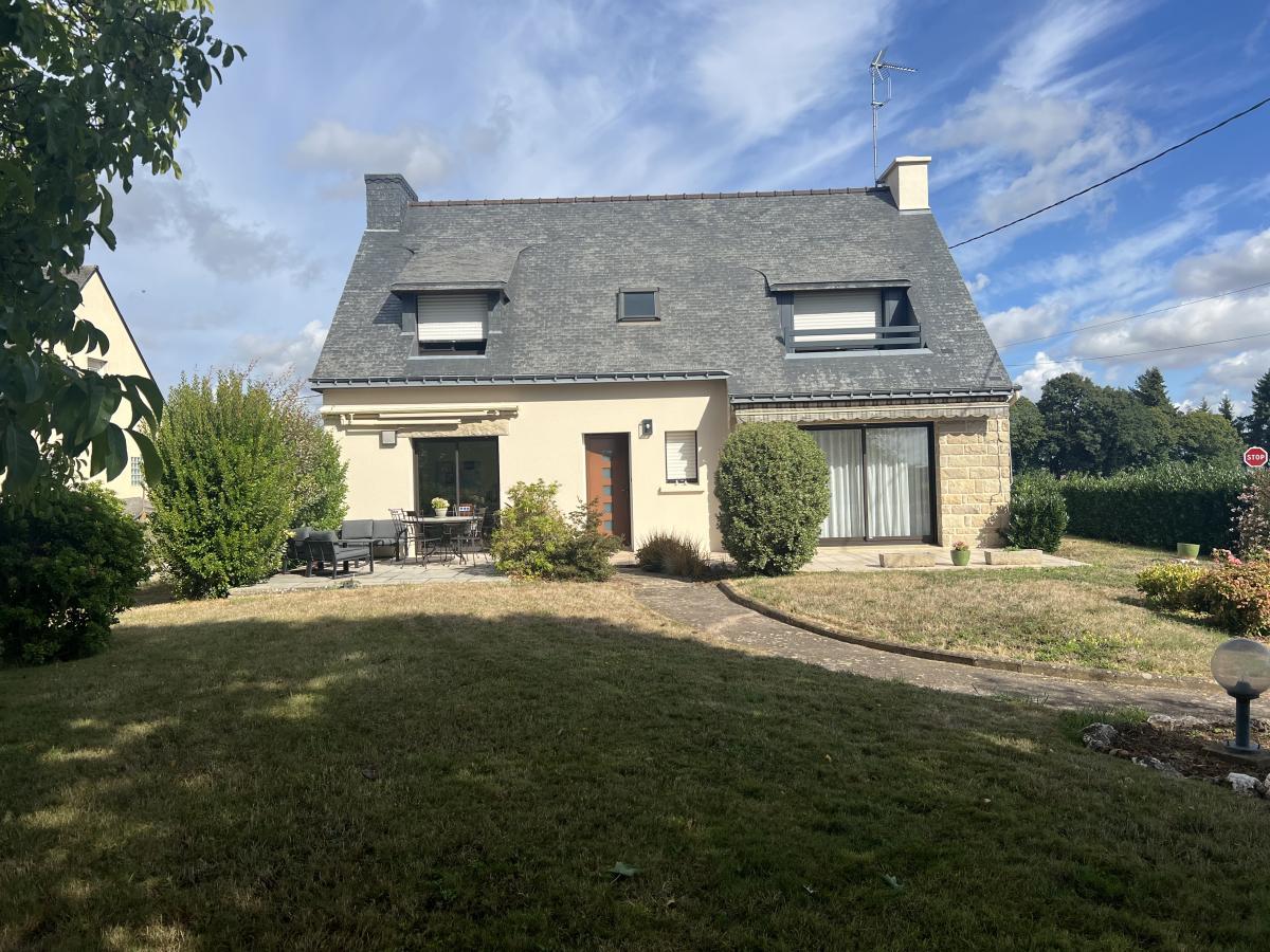 Maison 8 pièces 174 m² · à Taupont · 174 m² · 327 480 €