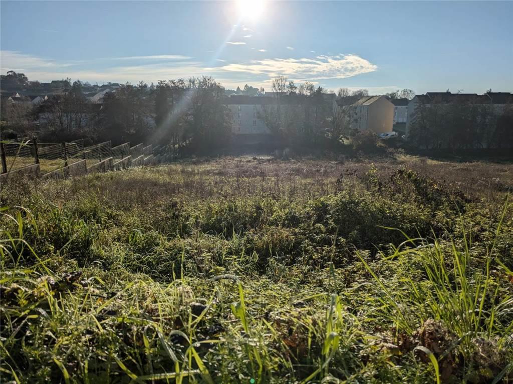 Terrain 1699 m² · à Sainte-Maure-de-Touraine · 1 699 m² · 27 500 €