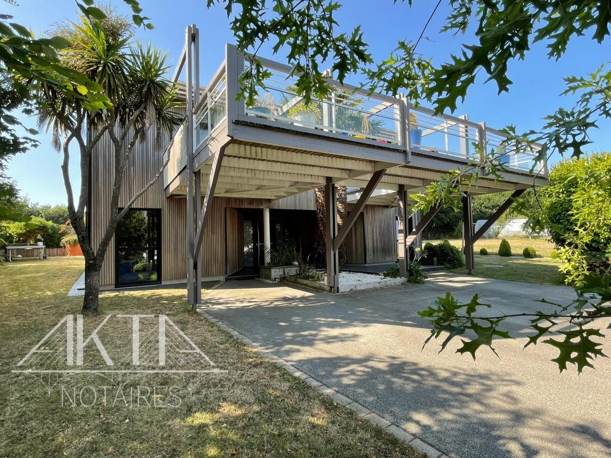 Maison 6 pièces 220 m² · à Plougastel-Daoulas · 220 m² · 638 600 €