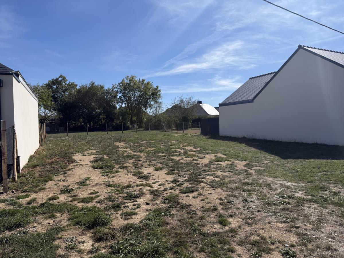 Terrain à bâtir à La Chapelle Launay de 471 m² · à La Chapelle-Launay · 85 990 €