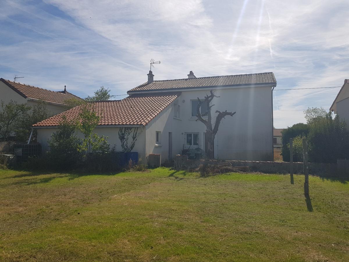 Maison 8 pièces 137 m² · à Gorges · 137 m² · 262 500 €