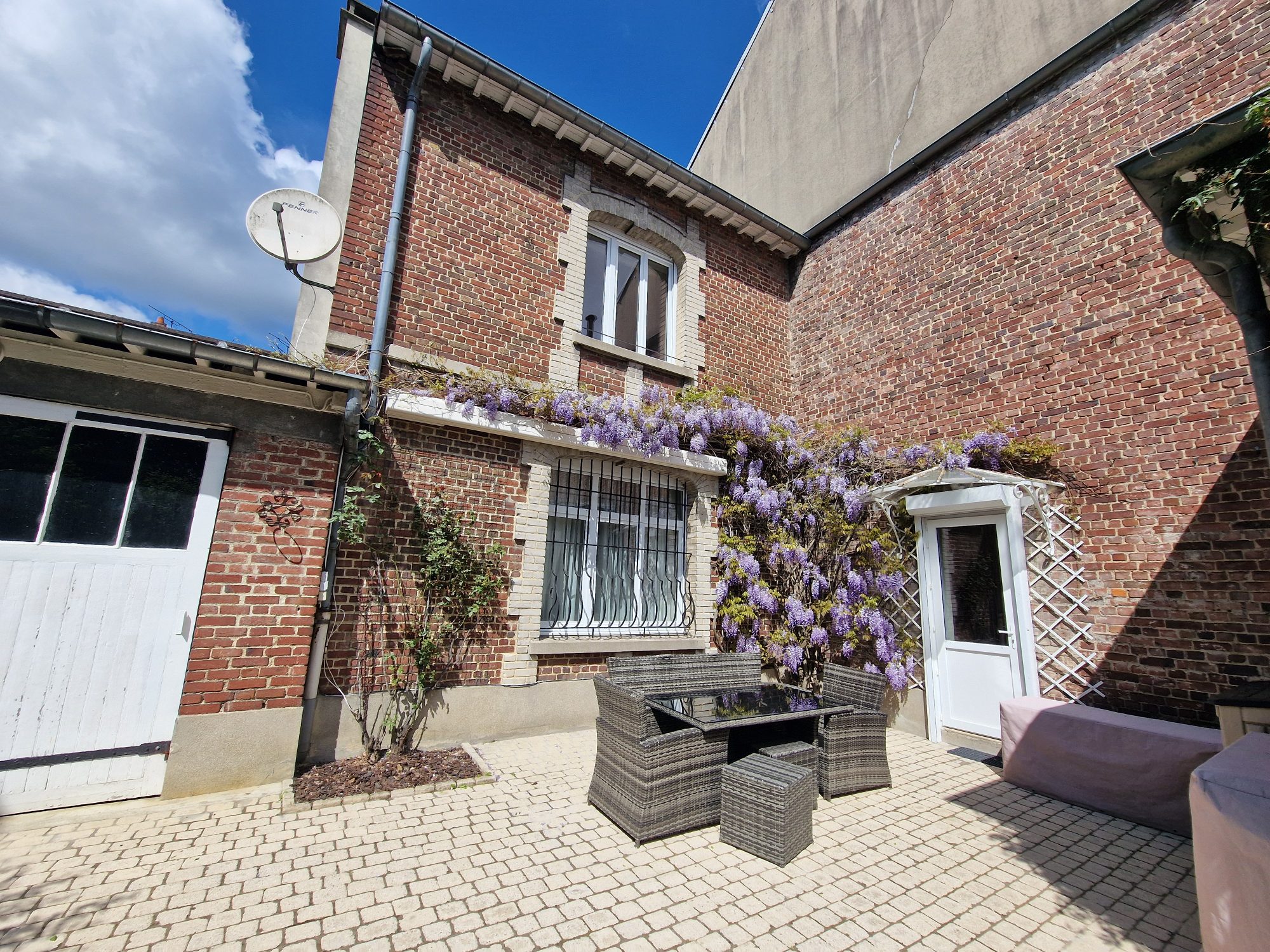 Maison 8 pièces 265 m² · à Saint-Quentin · 265 m² · 399 000 €