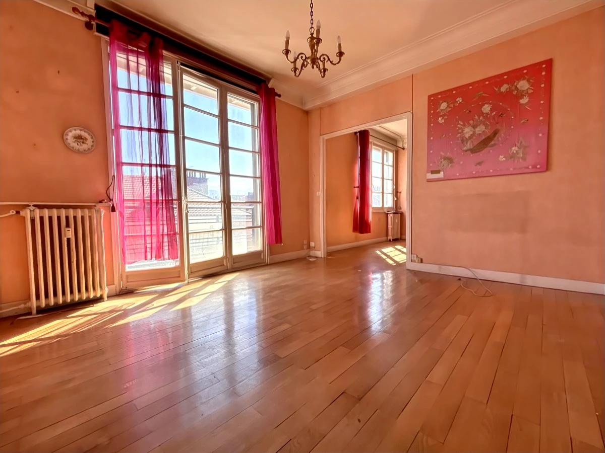 Appartement 3 pièces 96 m² · à Grenoble · 96,1 m² · 218 000 €