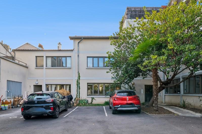 Immeuble 169 m² · à Montreuil · 168,5 m² · 980 000 €