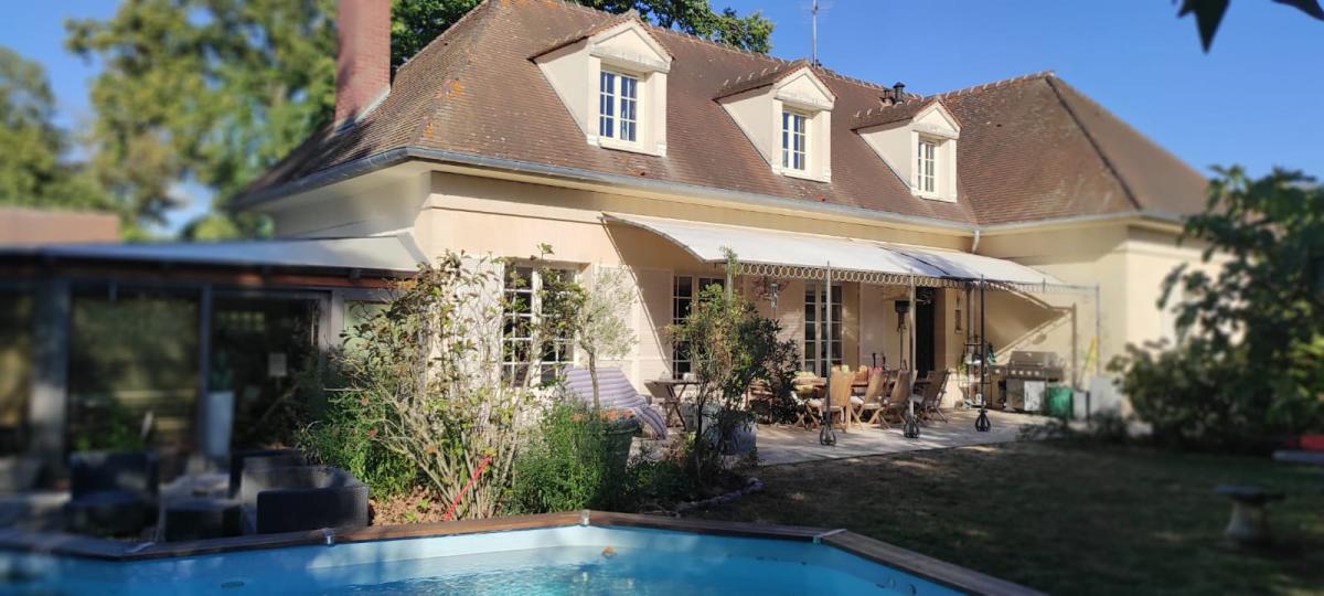 Maison 6 pièces 180 m² · à Méré · 180 m² · 930 800 €