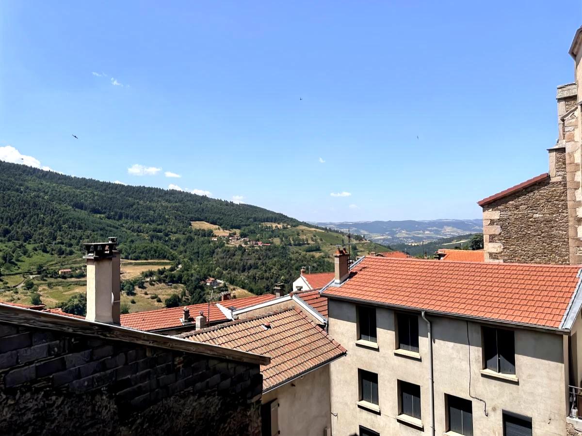 Maison 3 pièces 96 m² · à La Valla-en-Gier · 96 m² · 230 000 €