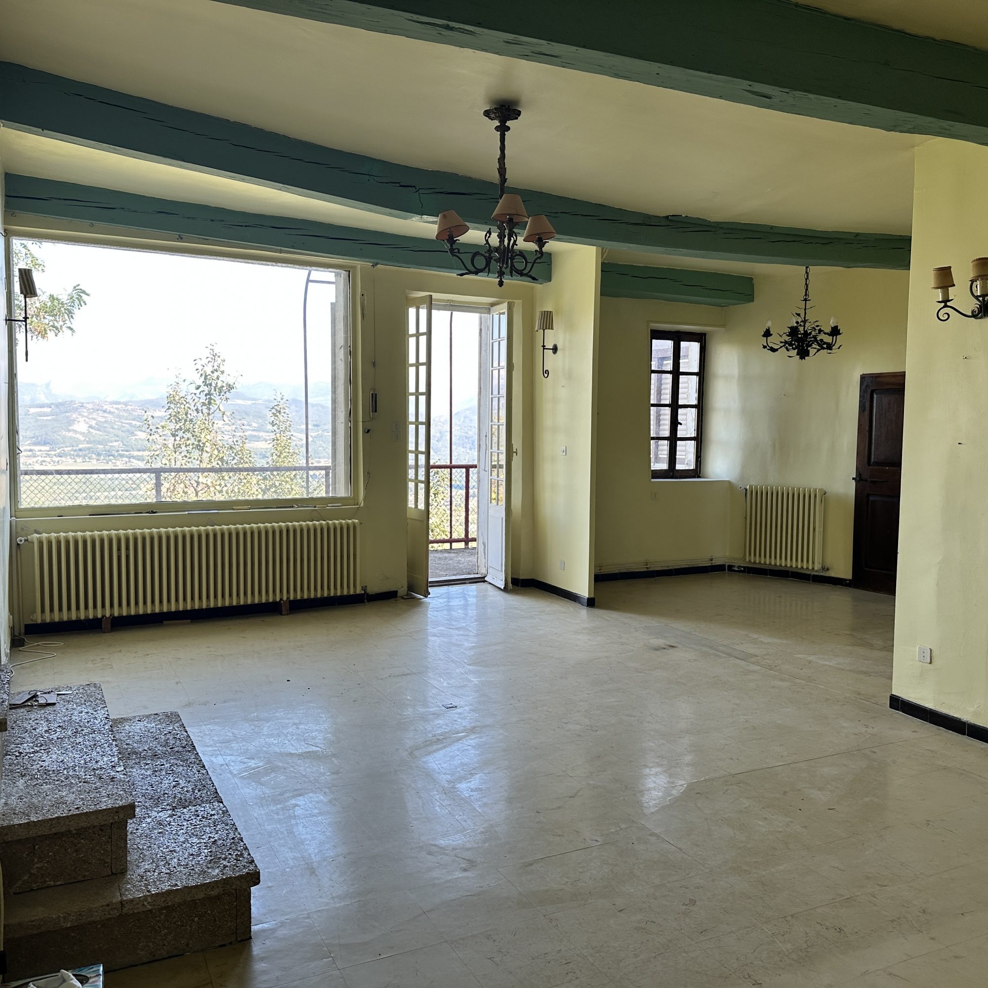 Maison 7 pièces 180 m² · à Upaix · 180 m² · 195 000 €