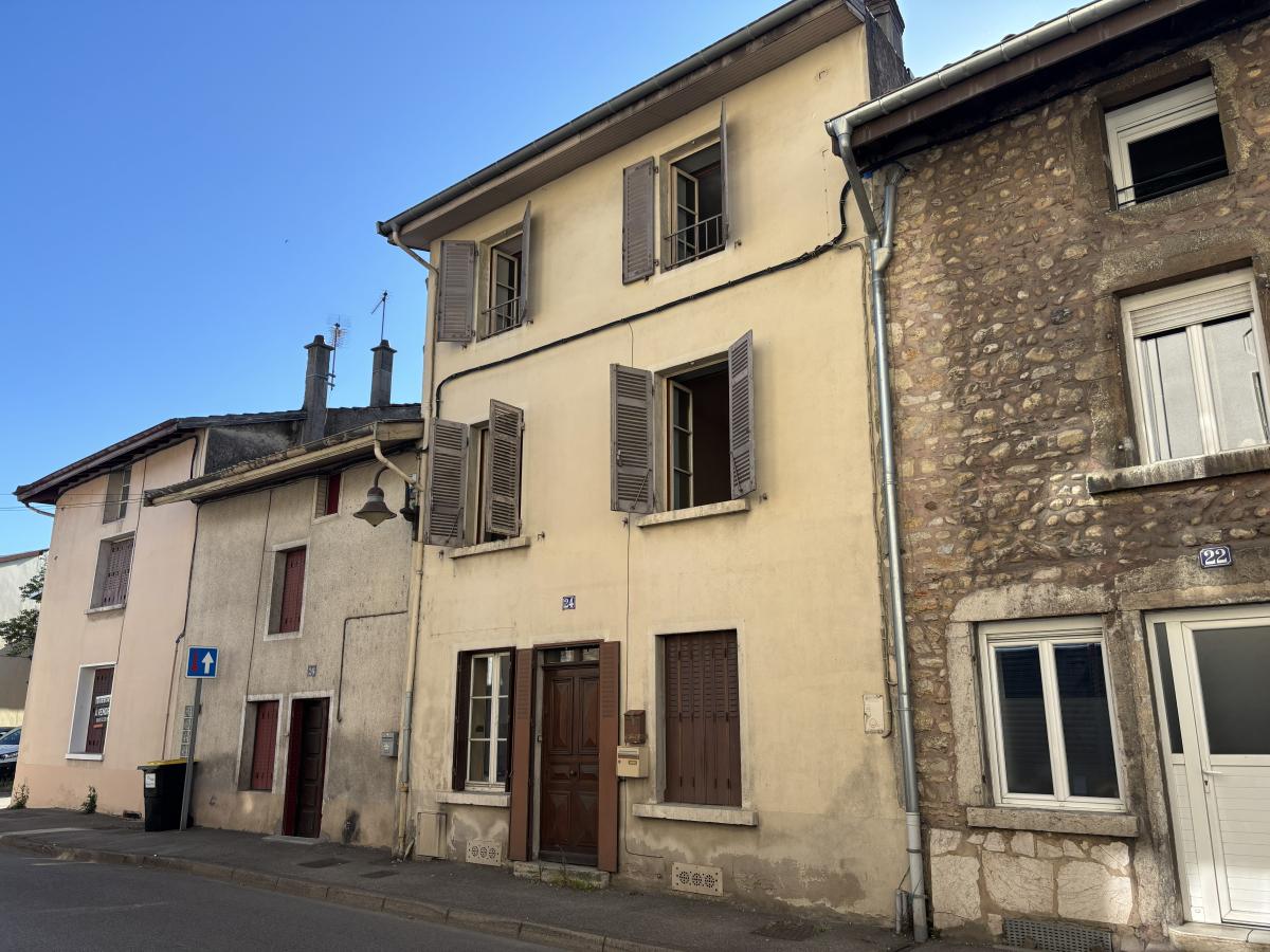 Maison 5 pièces 104 m² · à Saint-Denis-en-Bugey · 104 m² · 167 000 €