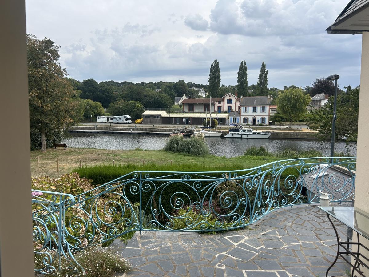 Maison 97 m² · à Ploëzal · 97 m² · 315 000 €