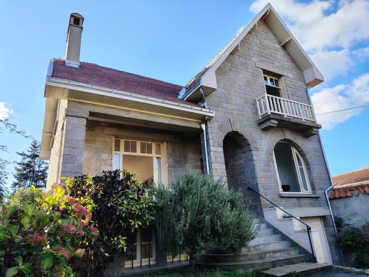 Maison 5 pièces 158 m² · à Clisson · 157,7 m² · 499 900 €