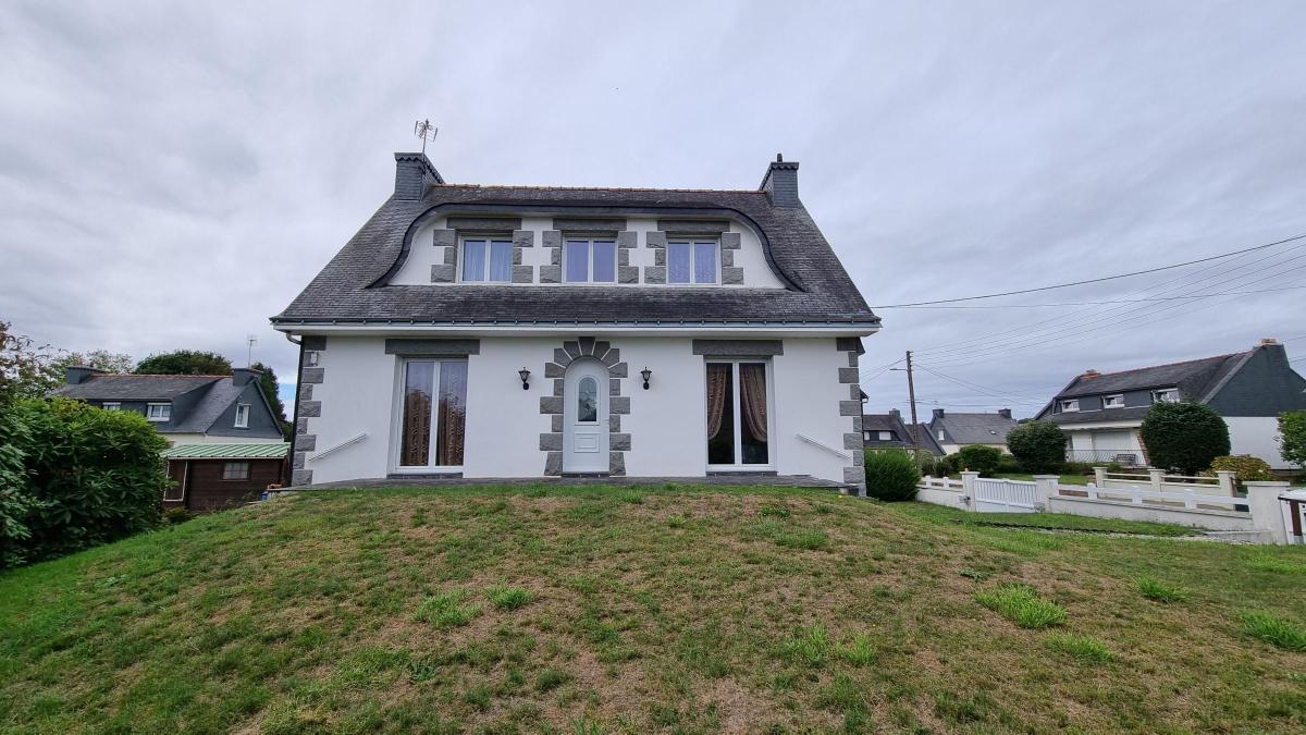 Maison 125 m² · à Callac · 124,5 m² · 131 250 €