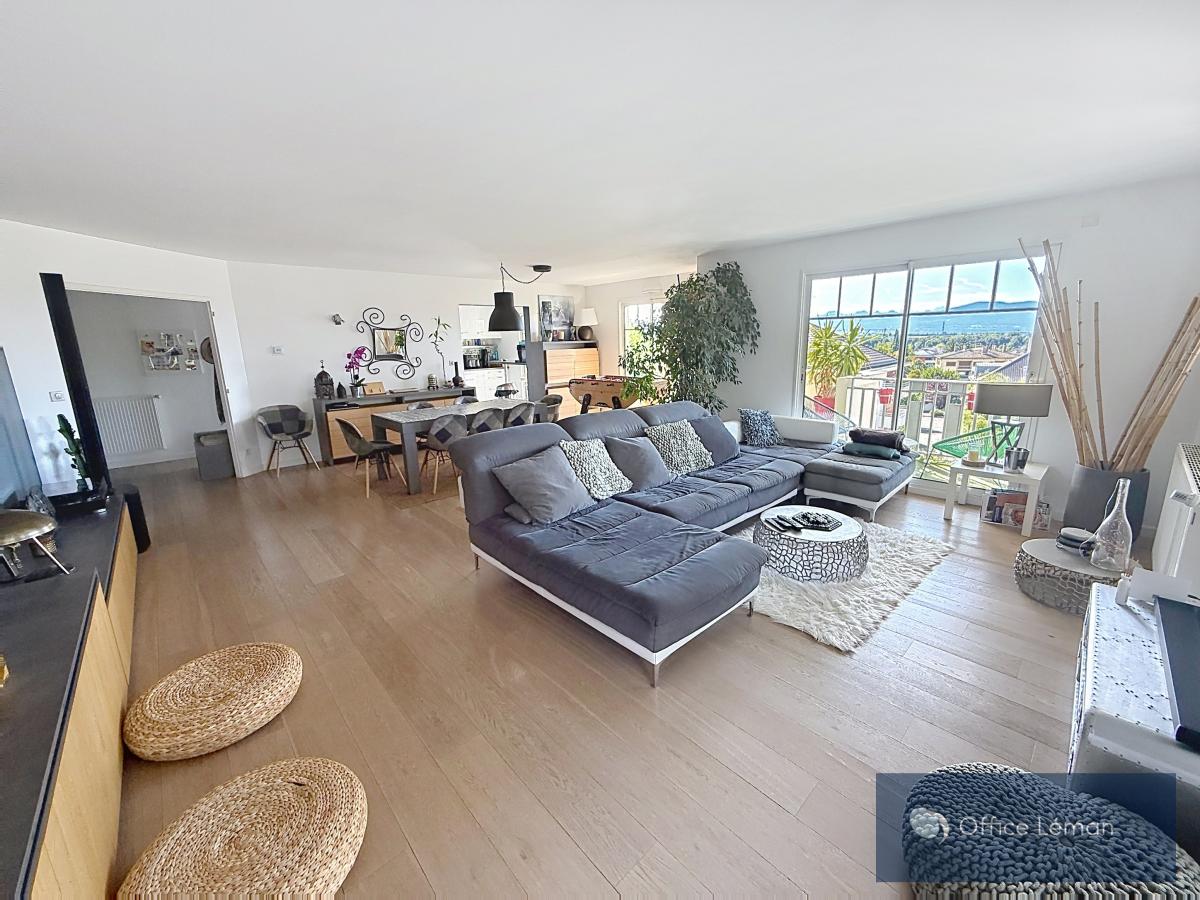 Appartement 5 pièces 146 m² · à Divonne-les-Bains · 145,8 m² · 930 000 €