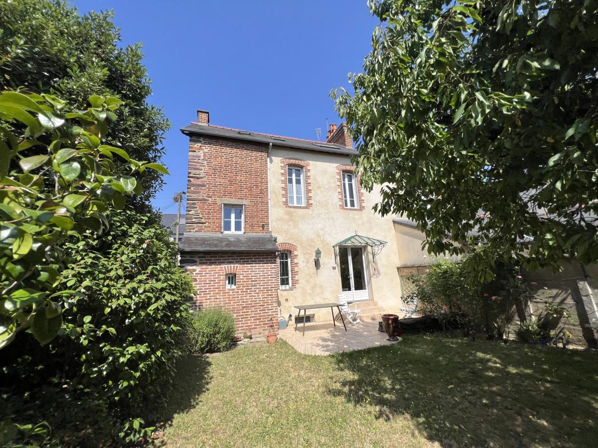 Maison 7 pièces 134 m² · à Rennes · 134 m² · 809 280 €