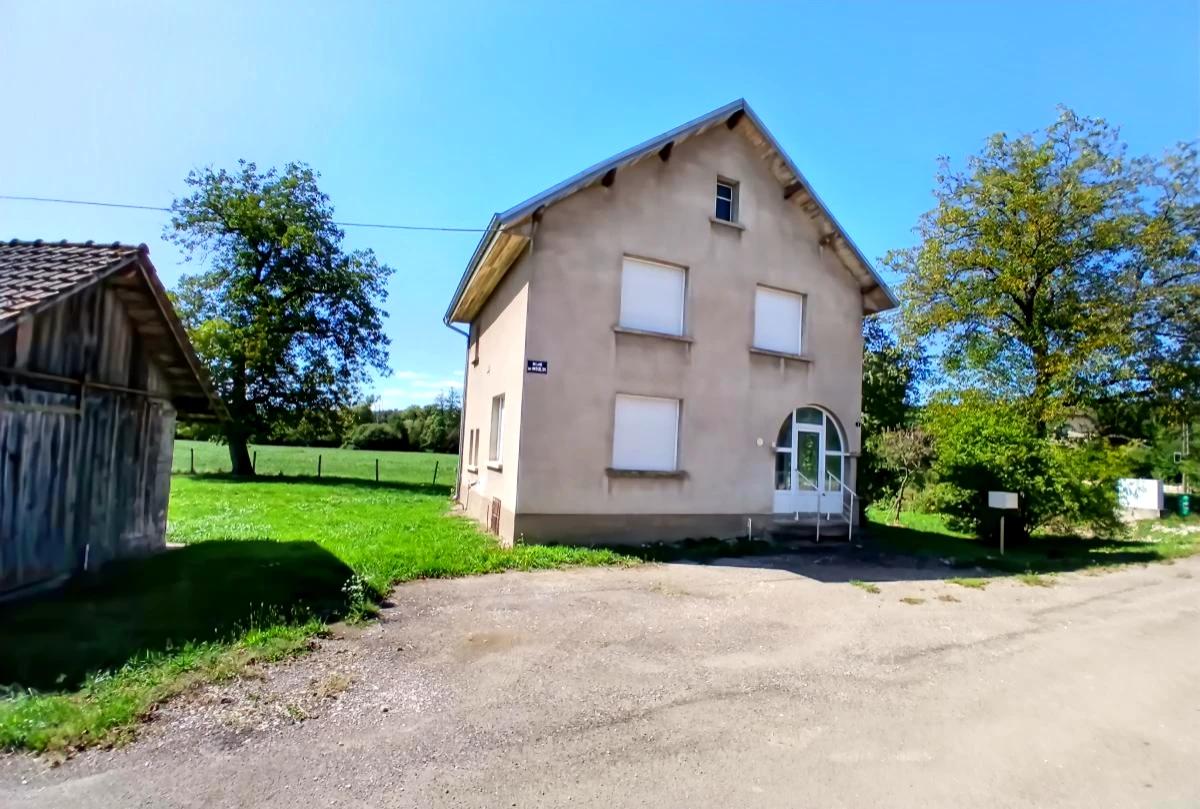 Maison 3 pièces 100 m² · à Longevelle-sur-Doubs · 100 m² · 95 000 €
