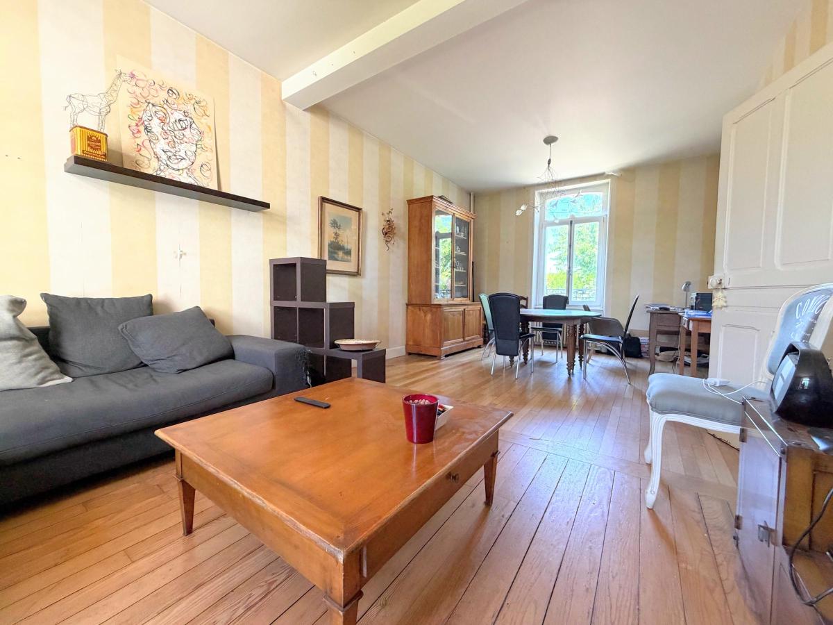 Maison 7 pièces 149 m² · à Thaon-les-Vosges · 149,3 m² · 210 000 €