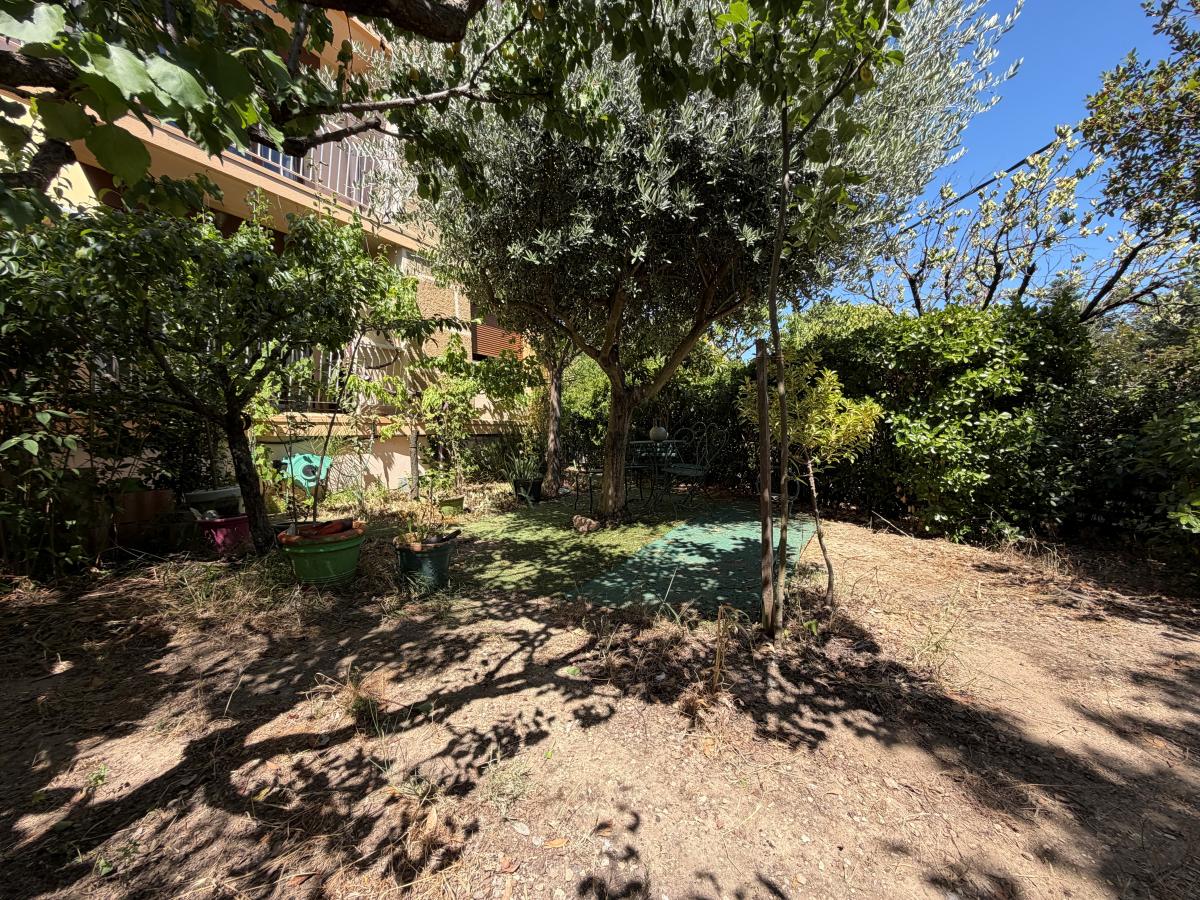 Appartement 4 pièces 82 m² · à Aix-en-Provence · 81,6 m² · 375 000 €