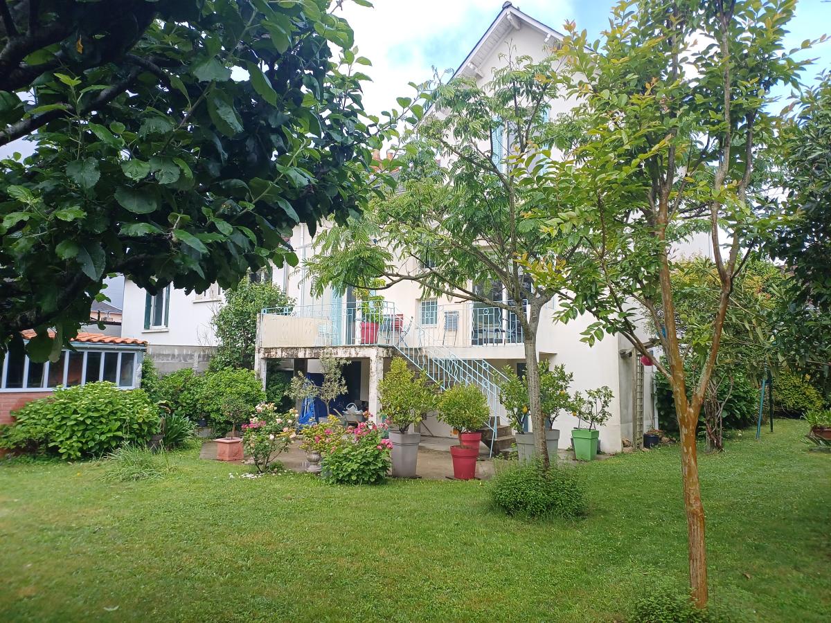 Maison 7 pièces 139 m² · à Nantes · 138,5 m² · 560 000 €