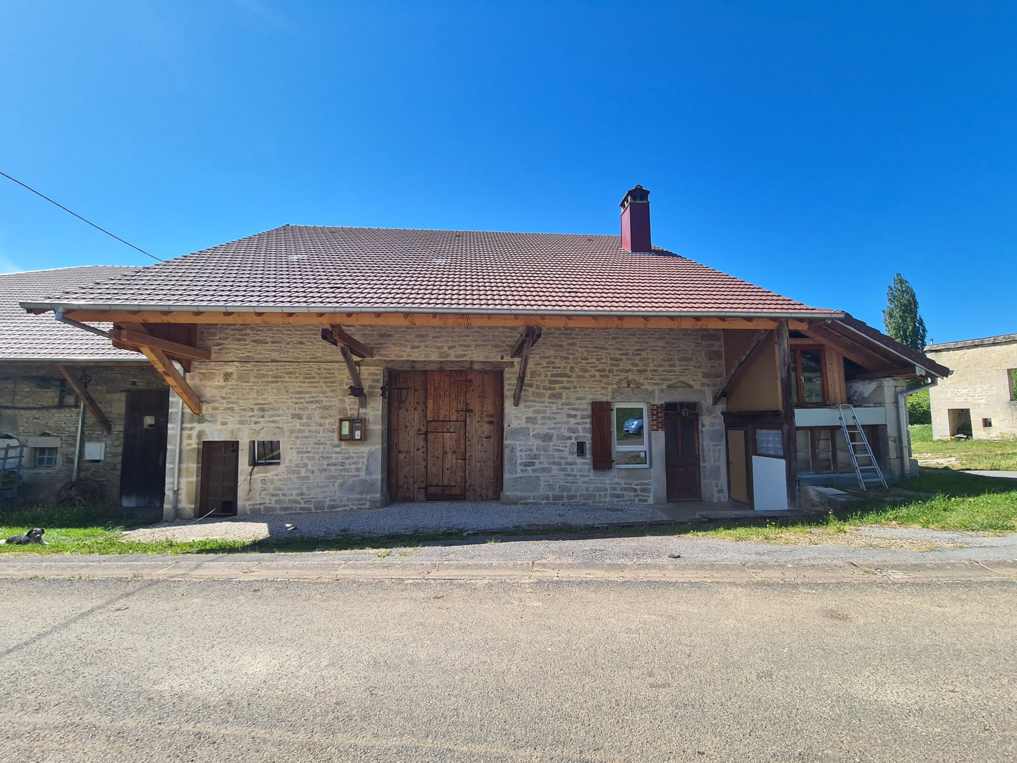 Maison 4 pièces 100 m² · à Éternoz · 100 m² · 170 000 €
