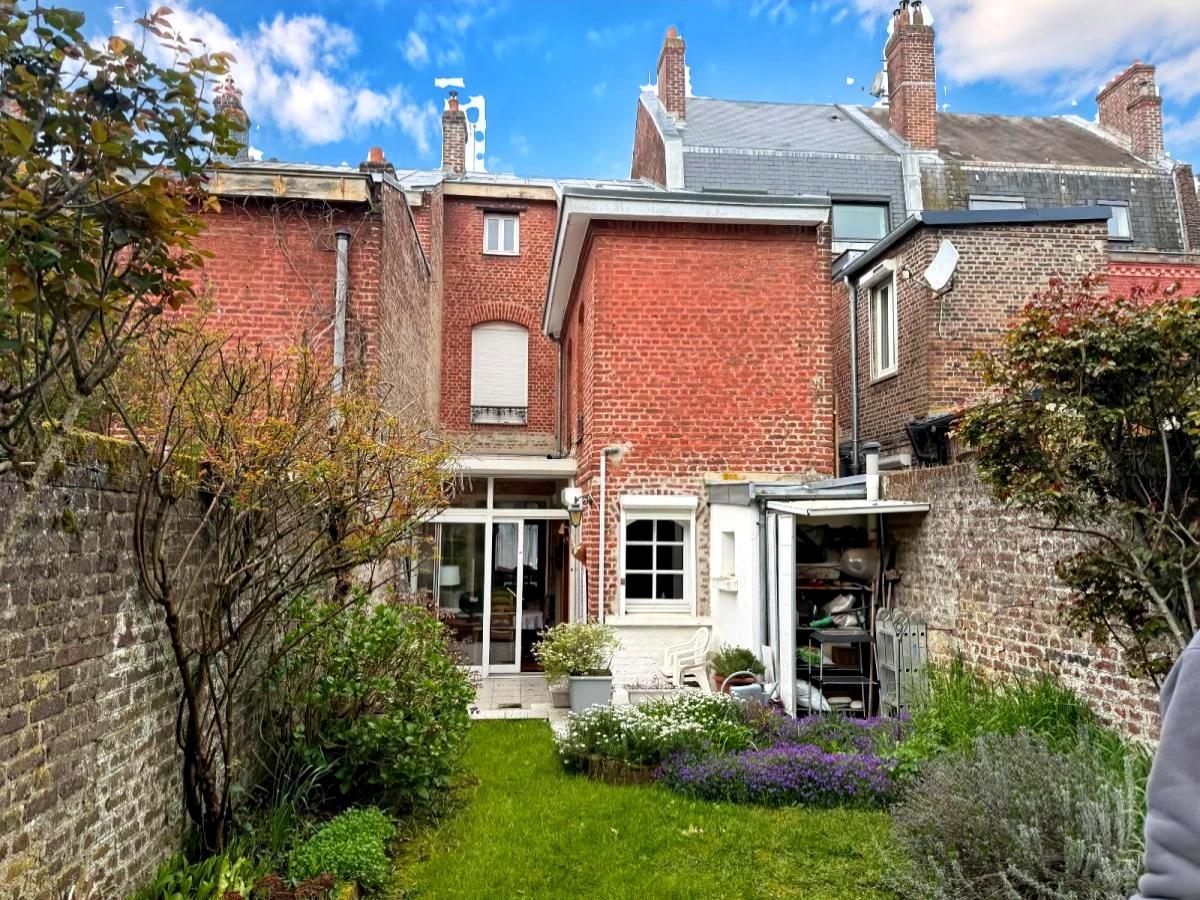 Maison 6 pièces 169 m² · à Saint-Quentin · 168,7 m² · 261 000 €