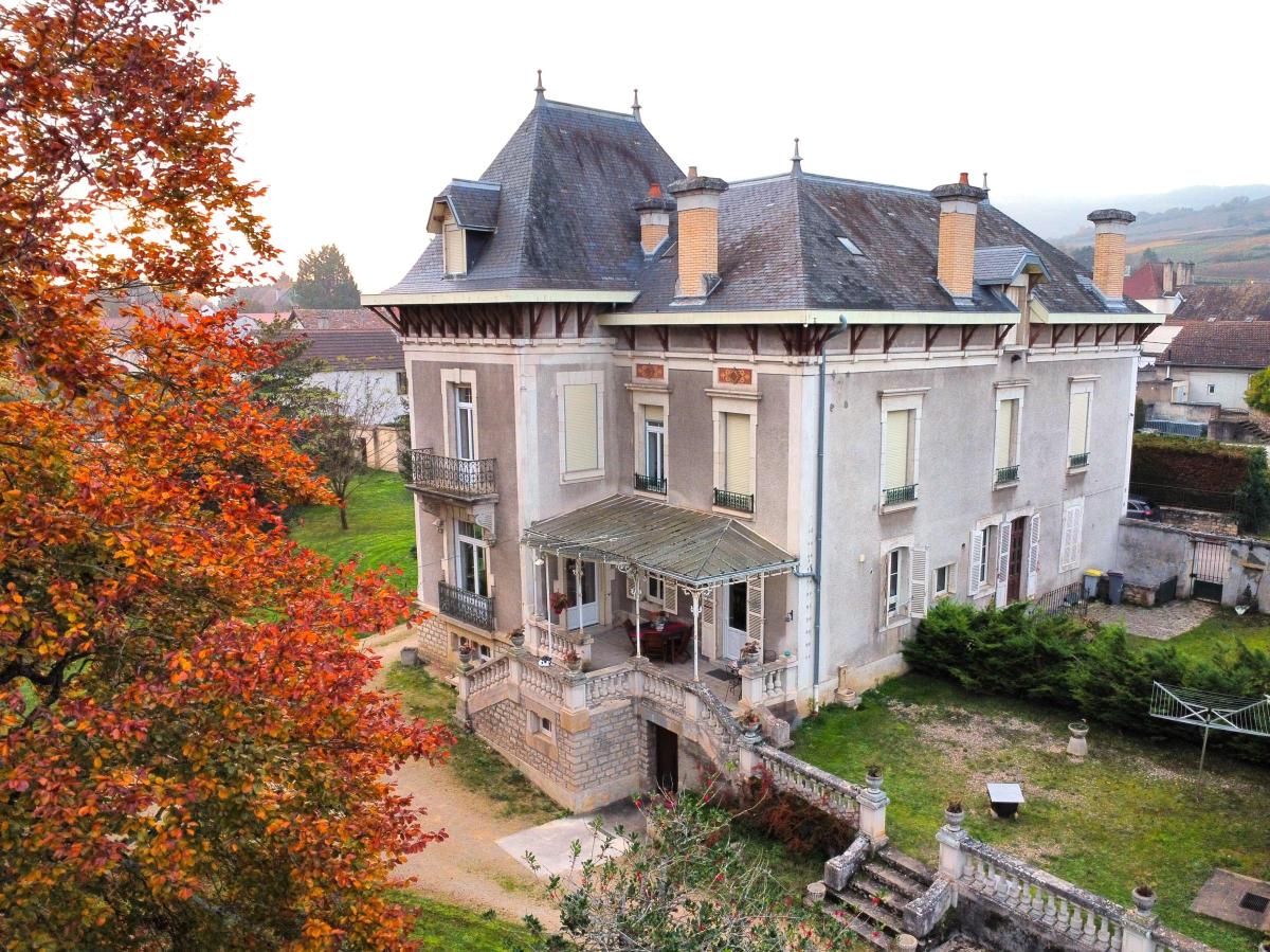 Maison 12 pièces 340 m² · à Santenay · 340 m² · 760 900 €