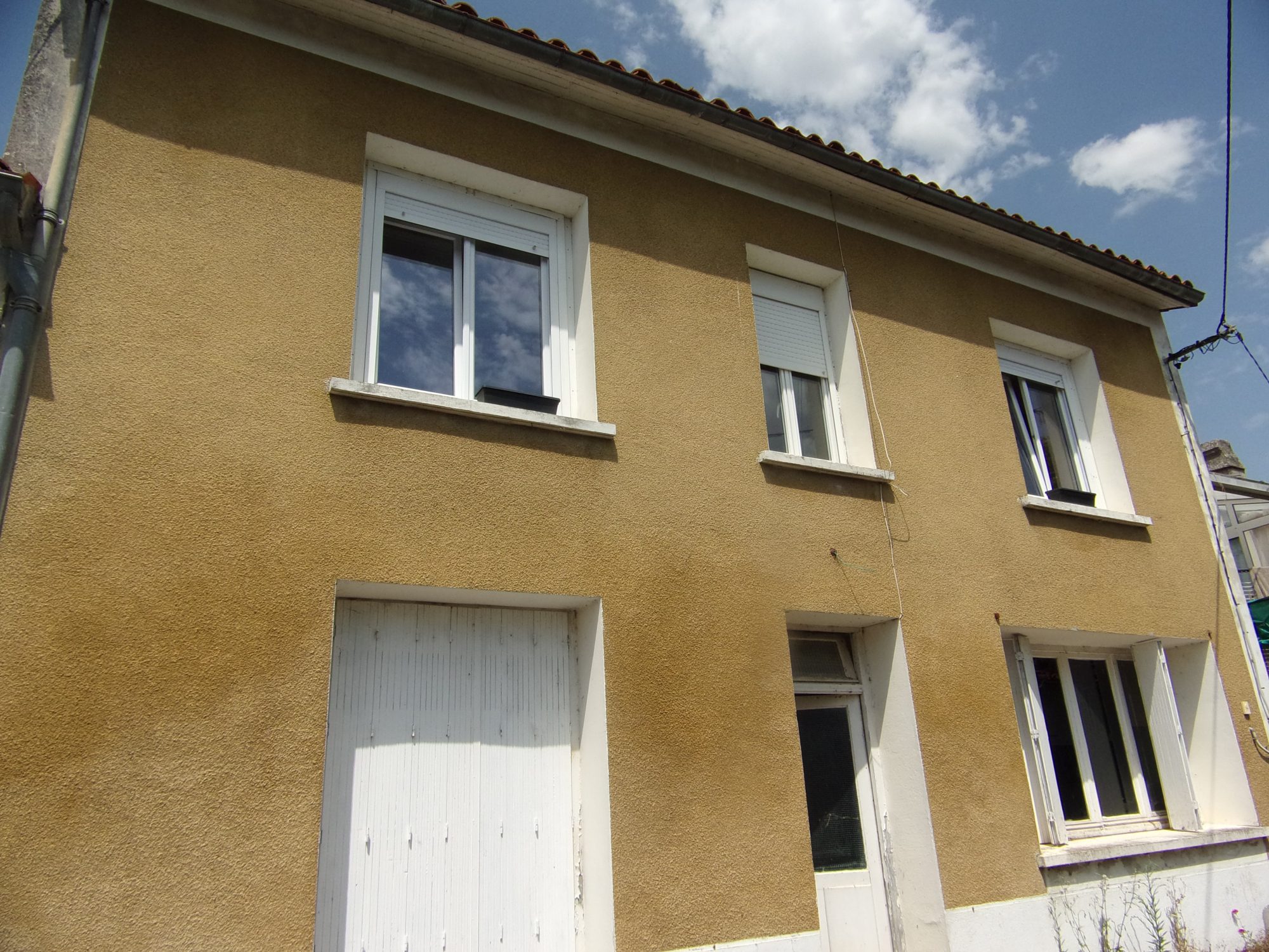 Maison 12 pièces 246 m² · à Couture-d'Argenson · 246 m² · 85 600 €