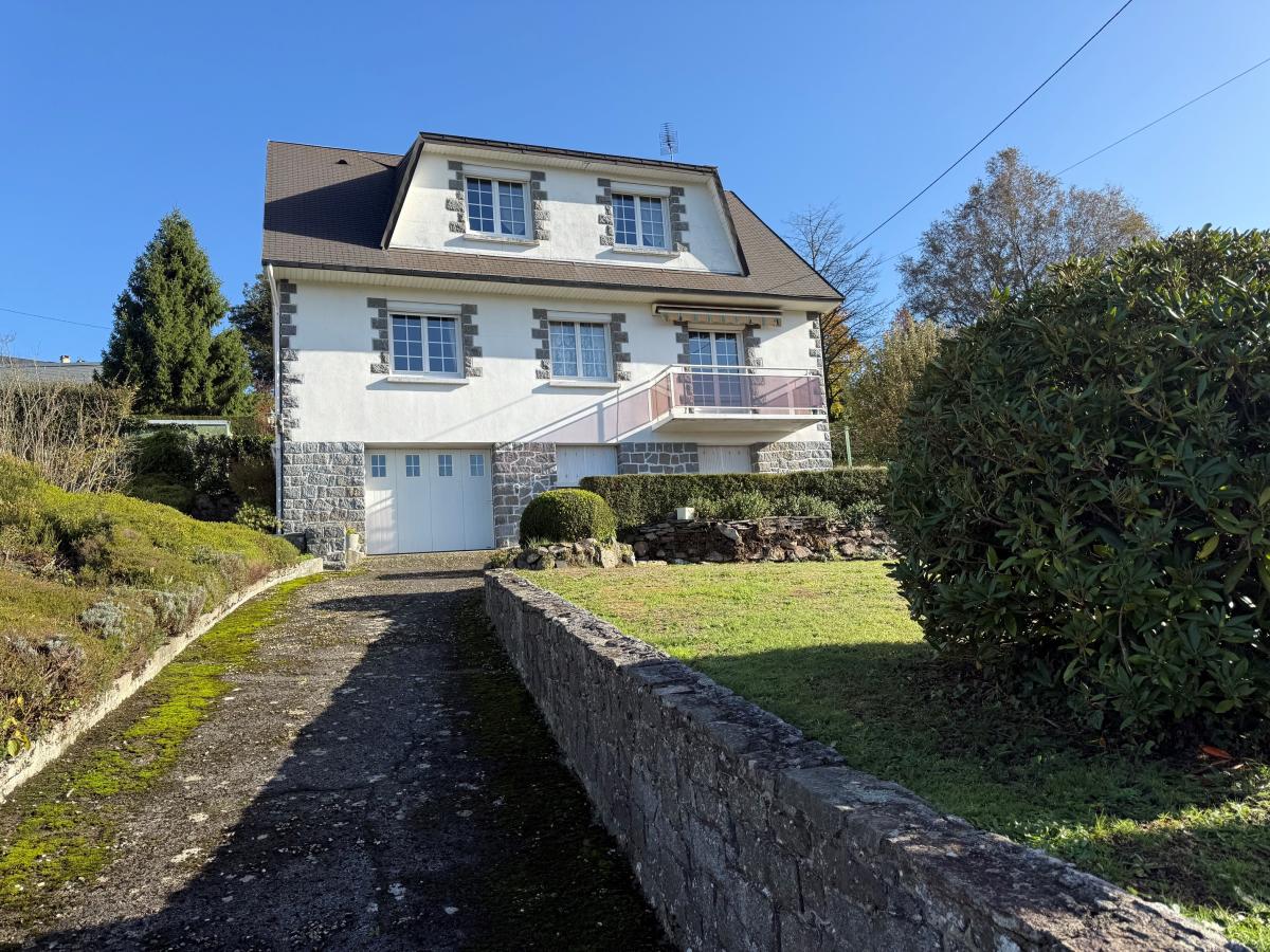 Maison 6 pièces 133 m² · à Villedieu-les-Poêles-Rouffigny · 133,2 m² · 164 270 €