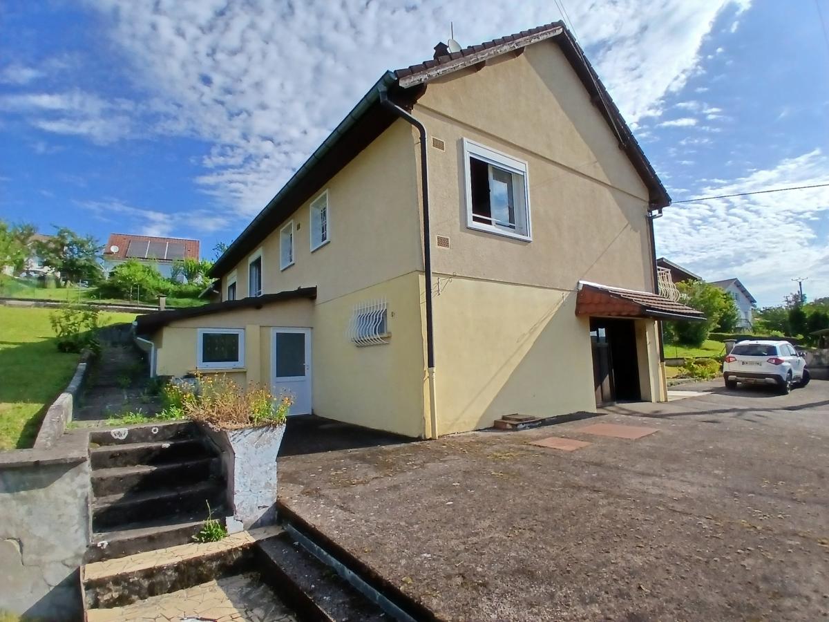 Maison 5 pièces 120 m² · à Saint-Maurice-Colombier · 120 m² · 137 000 €